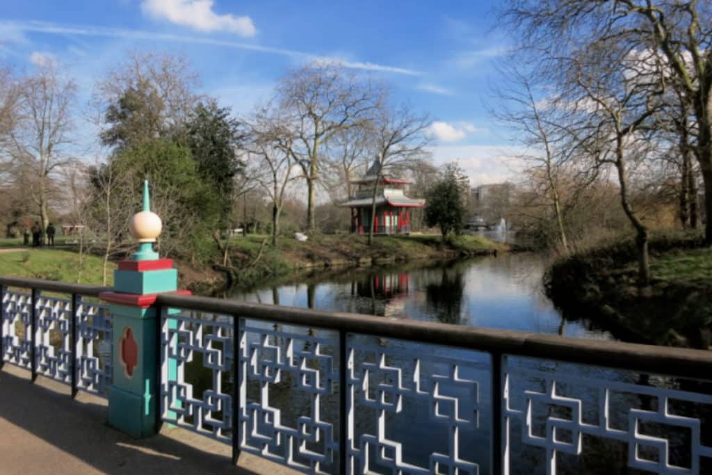 Victoria Park | Ethical Brand Directory Blog | Best Parks in London for Outdoor Socialising